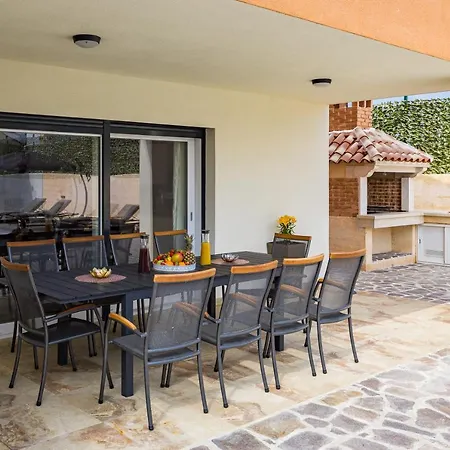 Villa Nur *